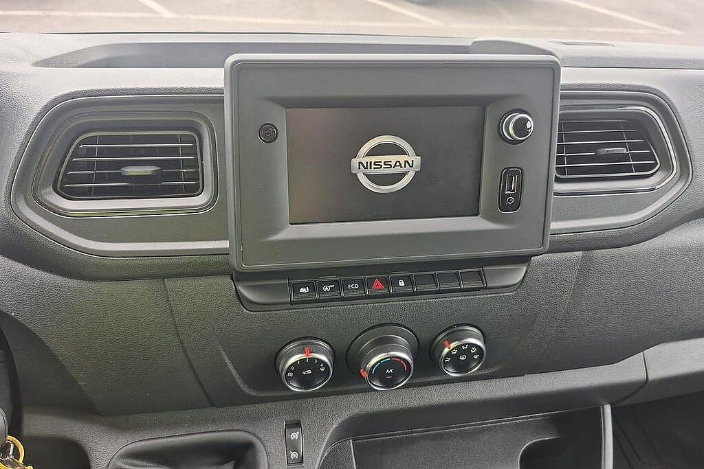 Nissan Interstar