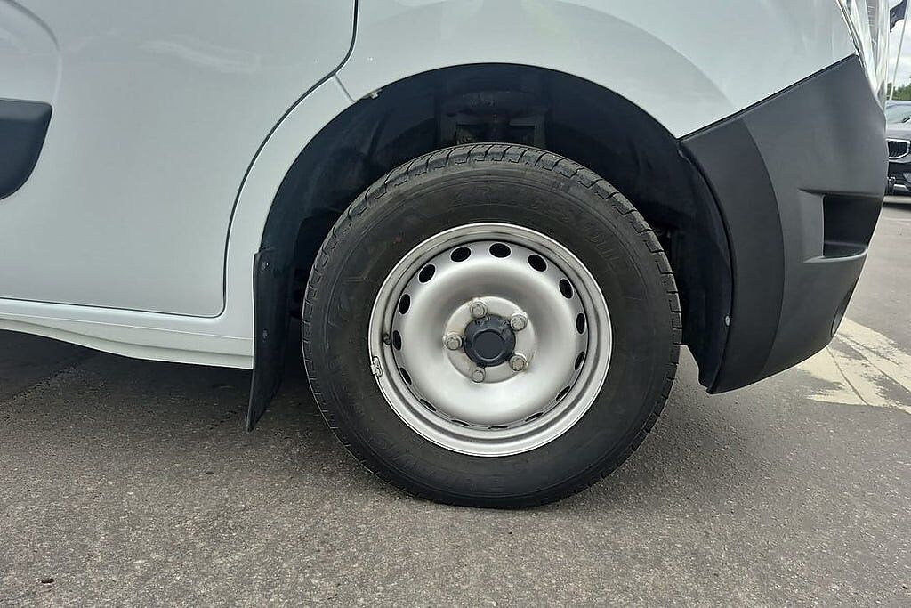 Nissan Interstar