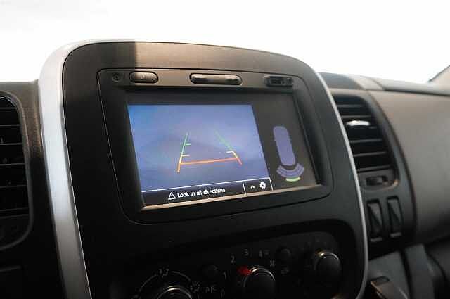 Nissan NV300