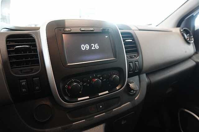 Nissan NV300