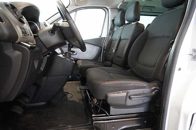 Nissan NV300