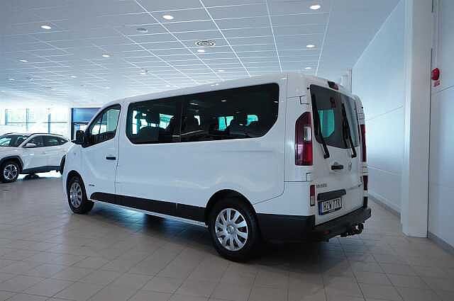 Nissan NV300