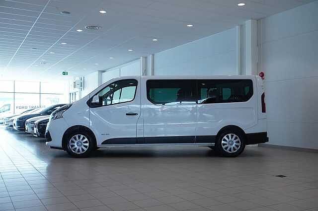 Nissan NV300